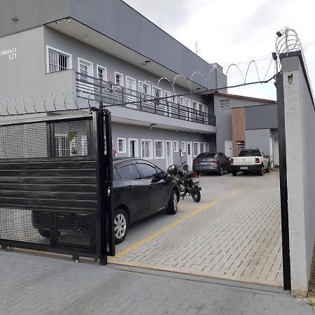 Ferienwohnung Loft05 Completo Ar Internet Garagem Prox Aparecida E Industrias Pindamonhangaba Exterior foto