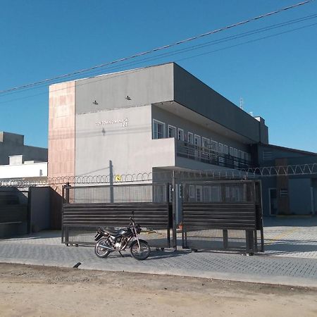 Ferienwohnung Loft05 Completo Ar Internet Garagem Prox Aparecida E Industrias Pindamonhangaba Exterior foto